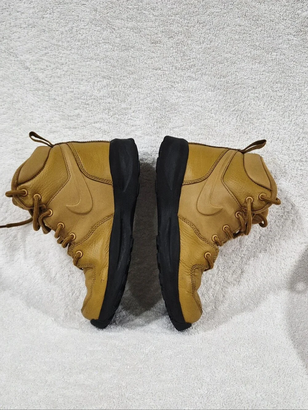 Nike Manoa LTR Boots Boys, Size 2Y, Wheat/Black, BQ5373-700